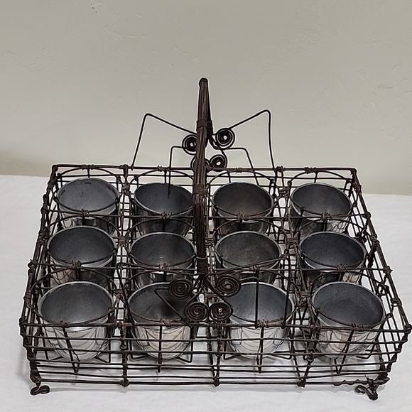 Rustic Wire Holder with Cups